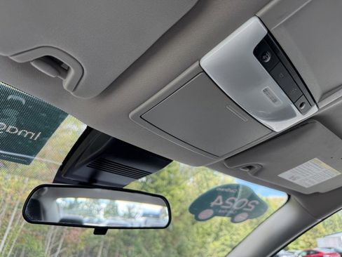 Used 2024 Nissan Altima 2.5 SV image 30