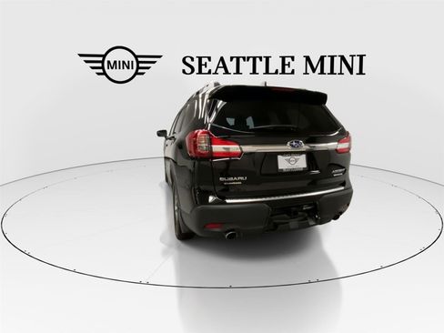 Used 2022 Subaru Ascent Limited w/ Technology Package image 9