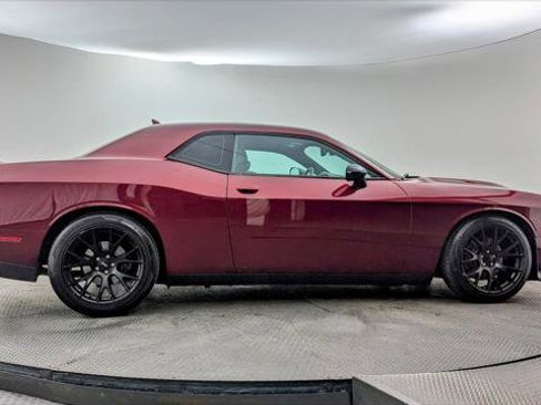 Used 2019 Dodge Challenger GT w/ Plus Package image 9