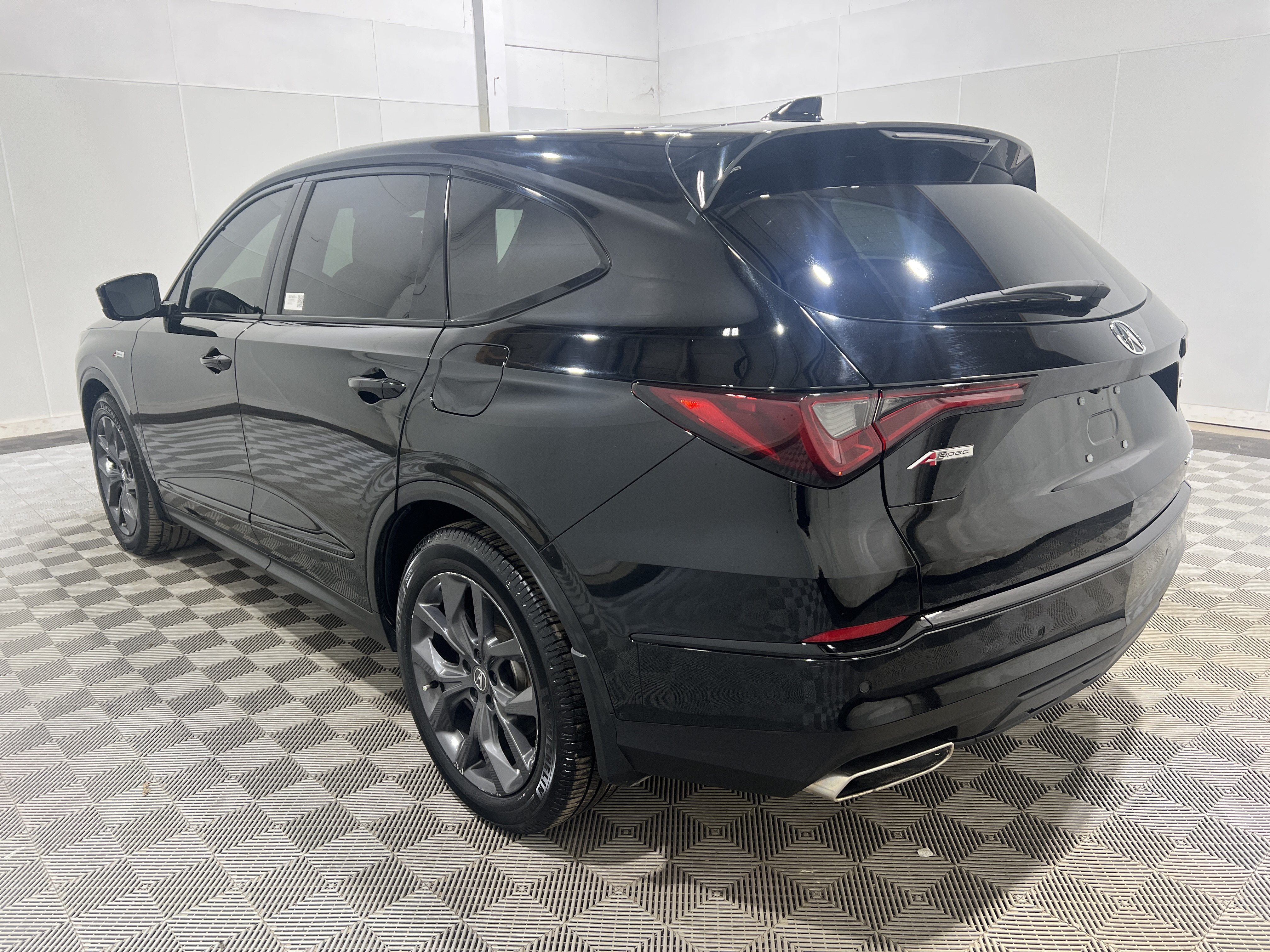 Used 2022 Acura MDX A-Spec AWD/4WD image 2