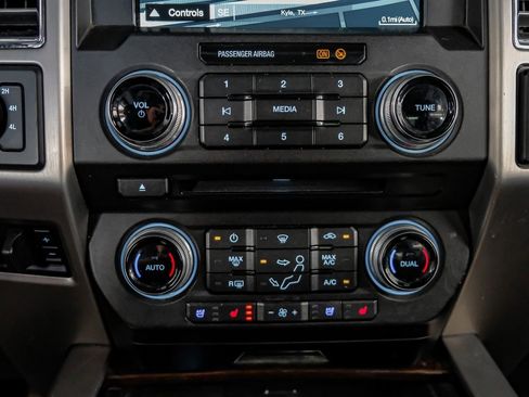 Used 2017 Ford F250 Platinum w/ Platinum Ultimate Package image 27