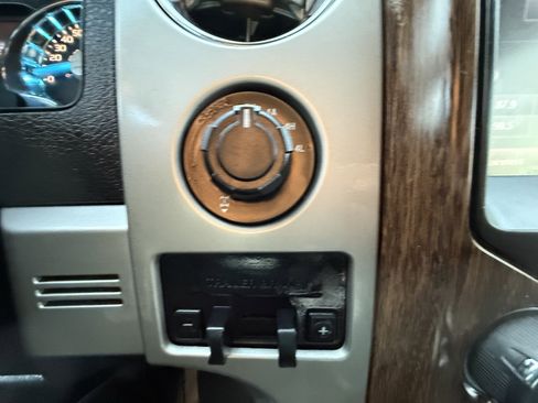 Used 2014 Ford F150 Lariat w/ Equipment Group 501A Mid image 29