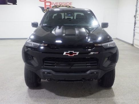 Used 2024 Chevrolet Colorado ZR2 w/ Technology Package image 6