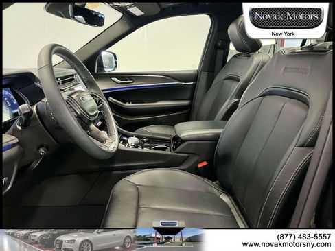 Used 2024 Jeep Grand Cherokee Overland w/ Trailer Tow Package image 17