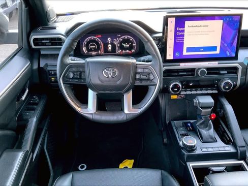 Used 2025 Toyota Tacoma Limited image 5