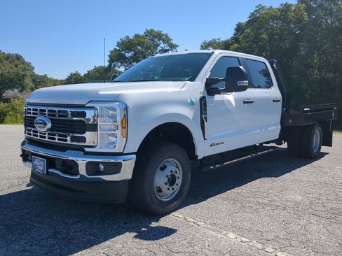 New 2025 Ford F350 XL w/ XL Chrome Package image 6