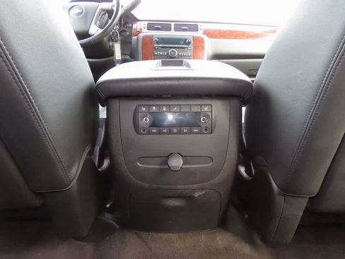 Used 2014 Chevrolet Tahoe LT w/ Luxury Package image 25