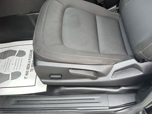 Used 2022 Chevrolet Colorado LT w/ Fleet Safety Package RWD image 11