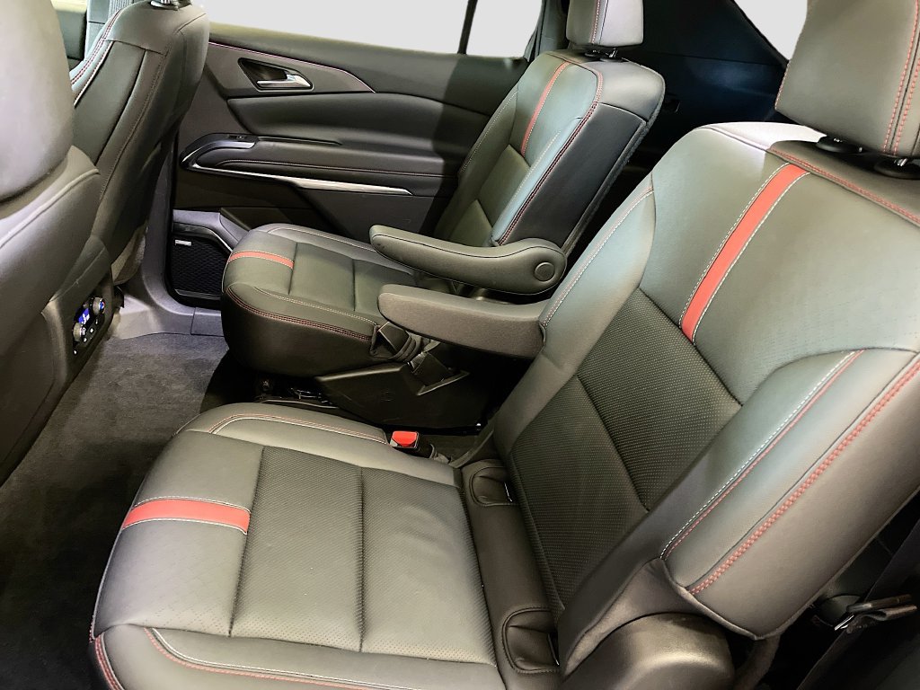 Used 2024 Chevrolet Traverse RS AWD/4WD image 26