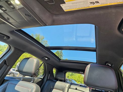 Used 2023 Chevrolet Equinox RS w/ RS Leather Package AWD/4WD image 18