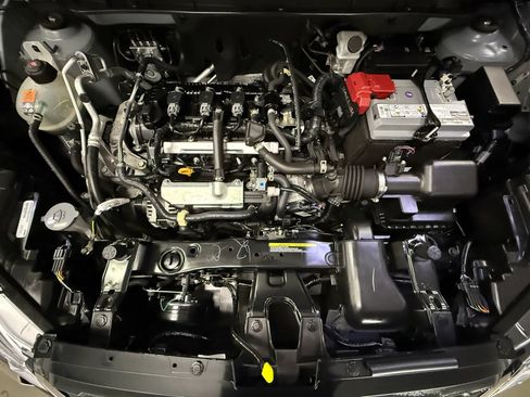 Used 2024 Nissan Kicks SR w/ Exterior Package FWD image 18