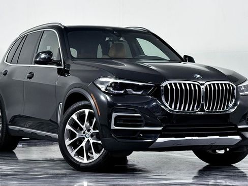 Used 2023 BMW X5 xDrive40i w/ Premium Package AWD/4WD image 2