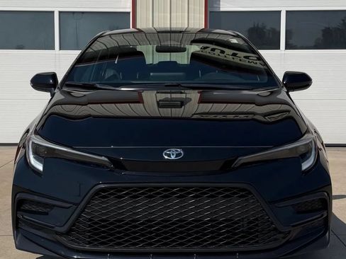Used 2024 Toyota Corolla SE FWD image 2