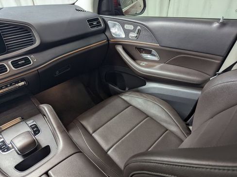 Used 2020 Mercedes-Benz GLE 350 w/ Premium Package image 8