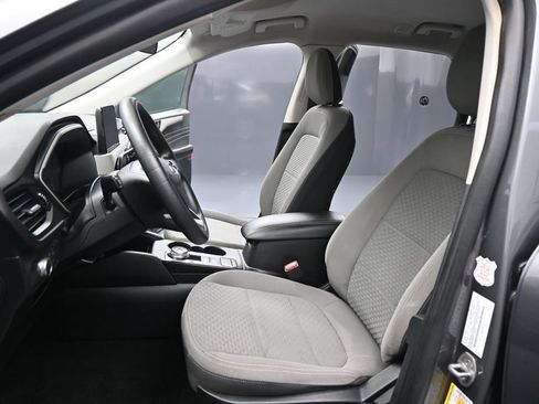 Used 2022 Ford Escape SE FWD image 9