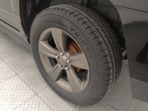 Used 2016 Jeep Patriot 75th Anniversary w/ Power Value Group FWD image 31