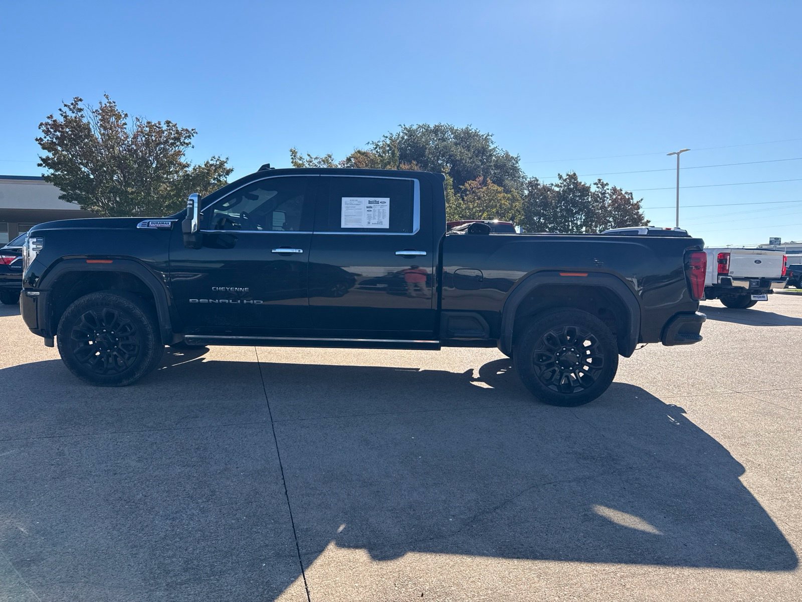 Used 2025 GMC Sierra 2500 Denali w/ Denali Reserve Package AWD/4WD image 4