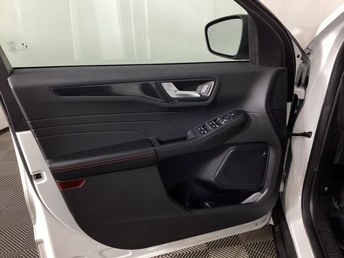 Used 2023 Ford Escape ST-Line image 16