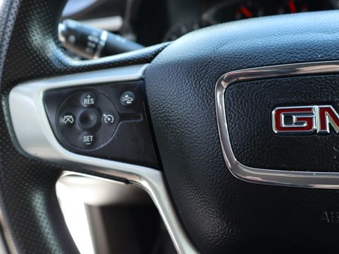 Used 2023 GMC Acadia SLE FWD image 37