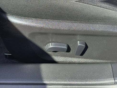 Used 2025 Nissan Altima 2.5 SV FWD image 18