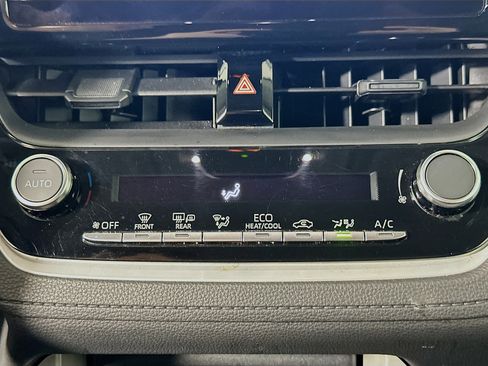 Used 2024 Toyota Corolla Cross LE image 23