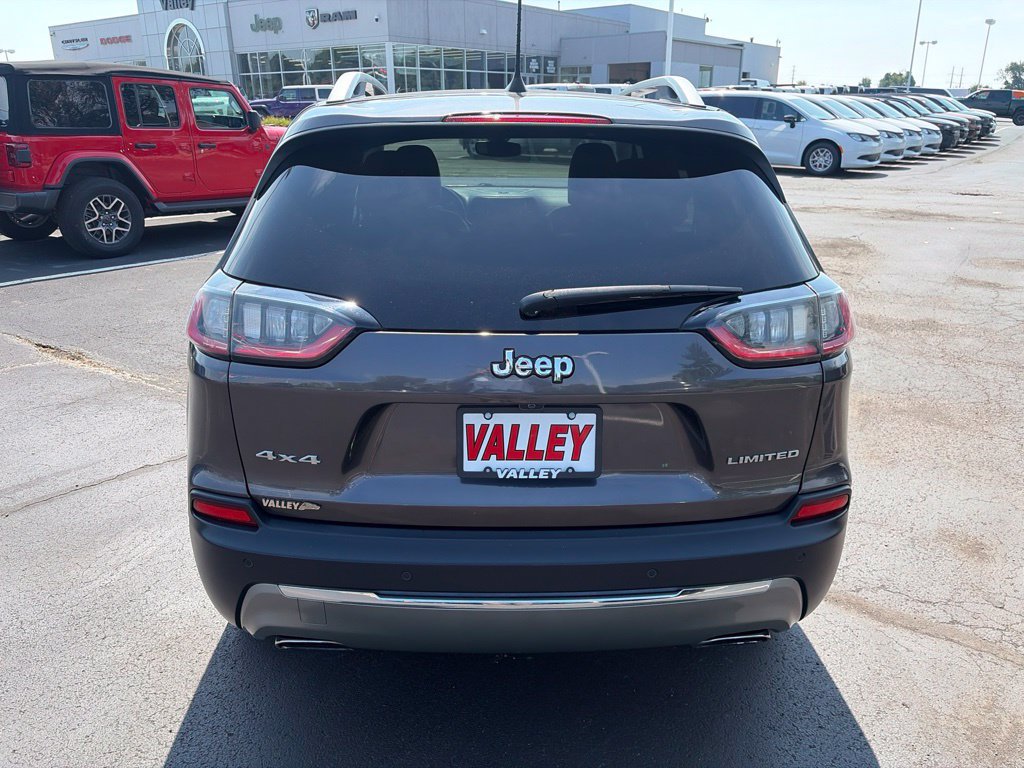 Used 2019 Jeep Cherokee Limited AWD/4WD image 6