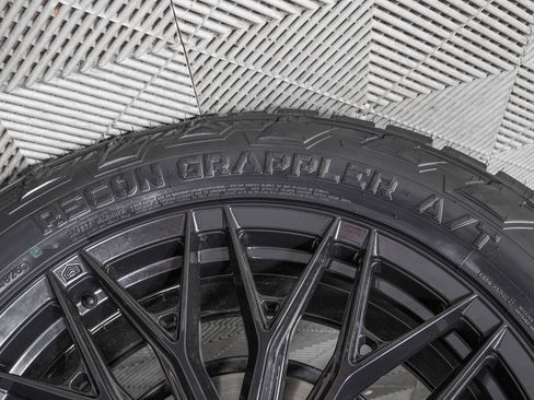 Used 2025 Lexus GX 550 image 40