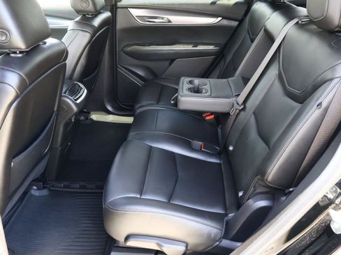 Used 2024 Cadillac XT6 Luxury FWD image 25