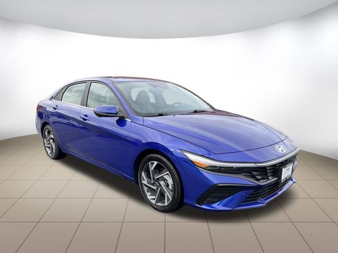 Used 2024 Hyundai Elantra Limited image 1
