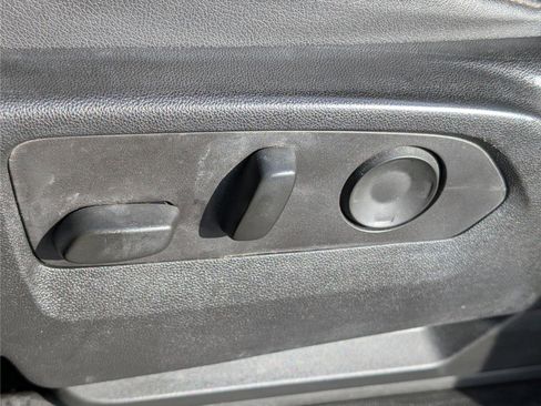 Used 2023 Chevrolet Suburban High Country w/ Advanced Technology Package image 26