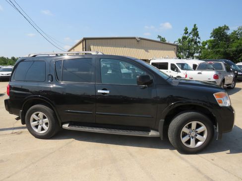 Used 2015 Nissan Armada SV image 31