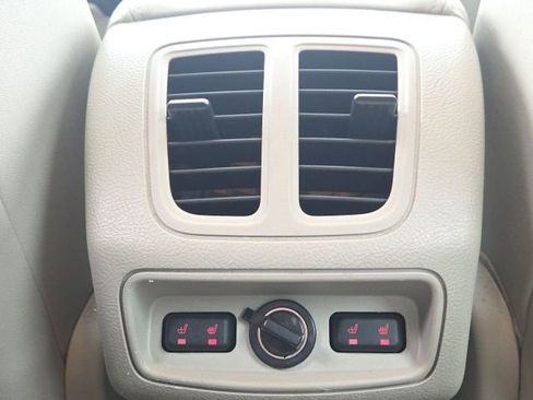 Used 2012 Ford Taurus Limited image 17