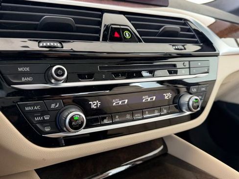 Used 2019 BMW 540i w/ Convenience Package image 27