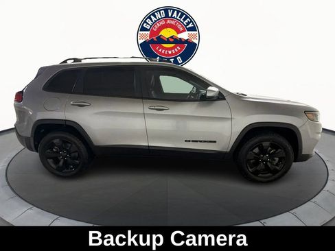 Used 2021 Jeep Cherokee Latitude Plus image 5