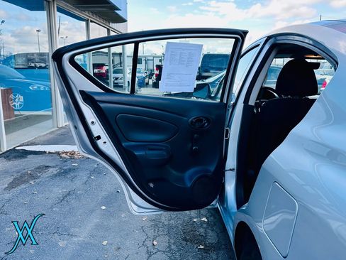 Used 2019 Nissan Versa S Plus FWD image 19