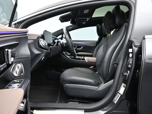 Used 2023 Mercedes-Benz EQS 450+ Sedan image 8