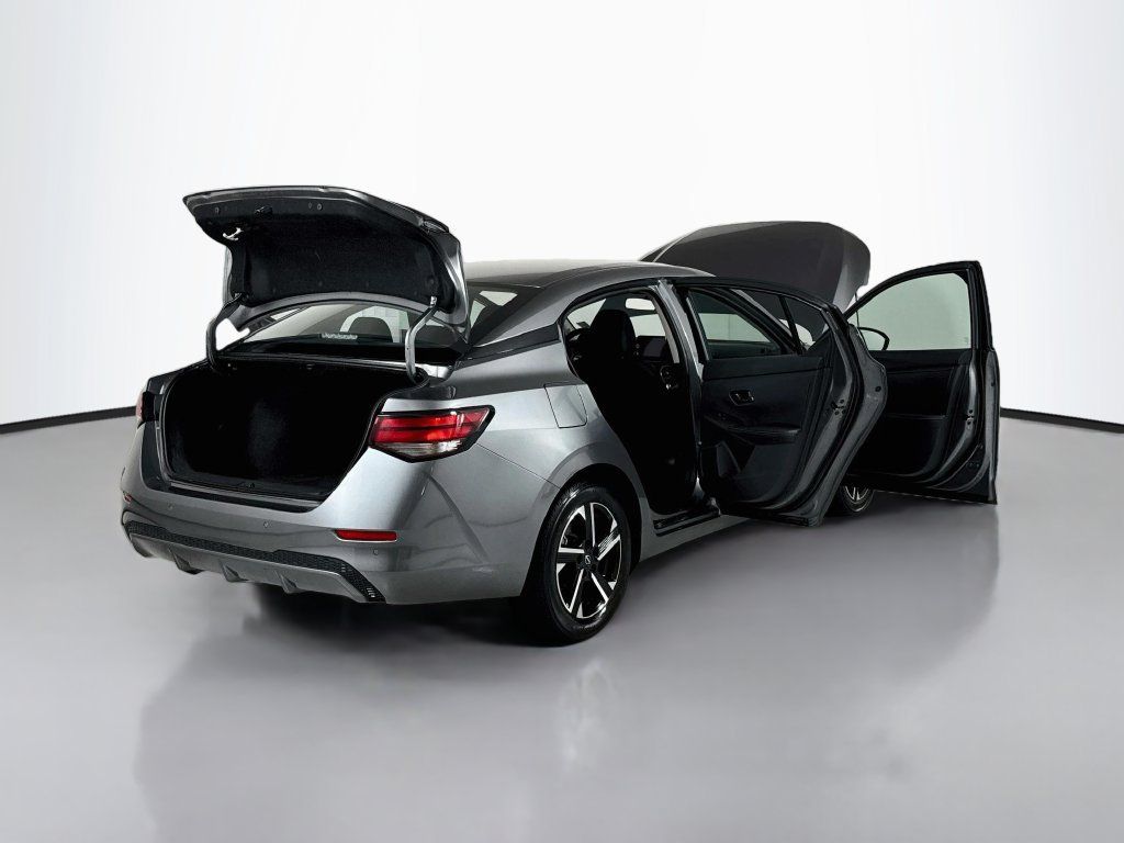 Used 2024 Nissan Sentra SV FWD image 19