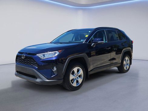 Used 2020 Toyota RAV4 XLE w/ Convenience Package AWD/4WD image 7