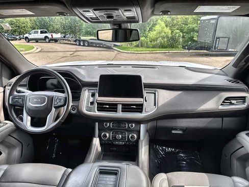 Used 2022 GMC Yukon SLT w/ SLT Premium Package RWD image 21