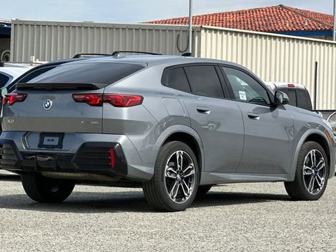 Used 2025 BMW X2 xDrive28i w/ M Sport Package image 4