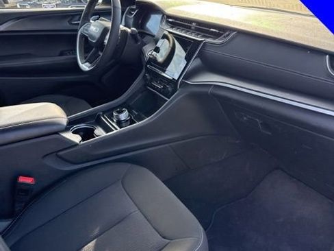 Used 2025 Jeep Grand Cherokee L Laredo w/ Luxury Tech Group I image 16