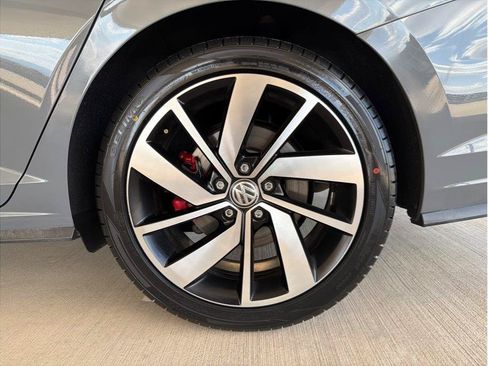 Used 2019 Volkswagen Jetta GLI Autobahn FWD image 28