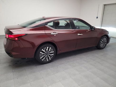 Used 2023 Nissan Altima 2.5 SV image 10