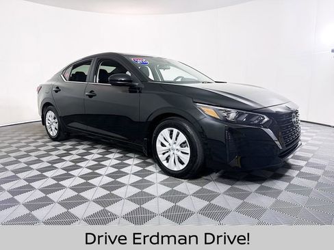 Certified 2025 Nissan Sentra S FWD image 1