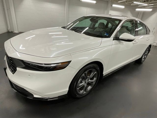 Certified 2025 Honda Accord EX-L image 1