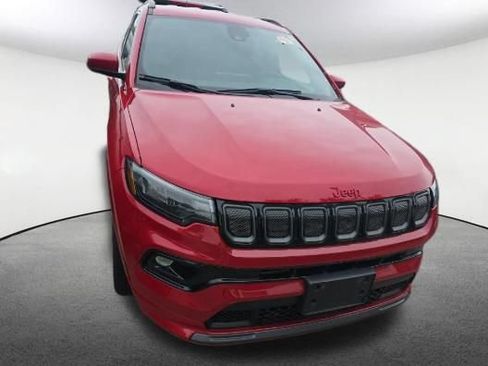 Used 2022 Jeep Compass Limited AWD/4WD image 2