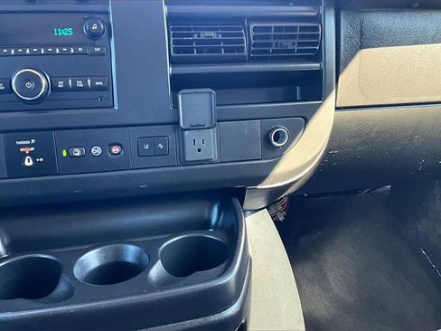 Used 2020 Chevrolet Express 3500 LT w/ LT Preferred Equipment Group image 31