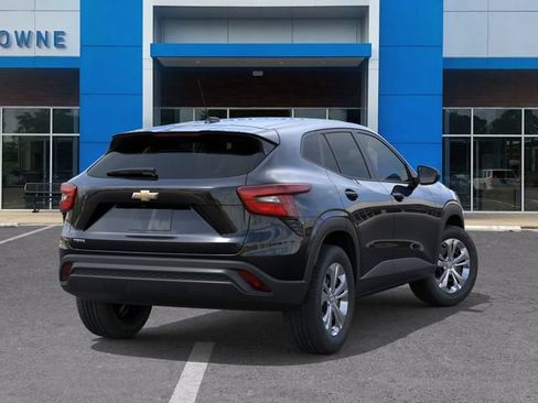 New 2026 Chevrolet Trax LS FWD image 4