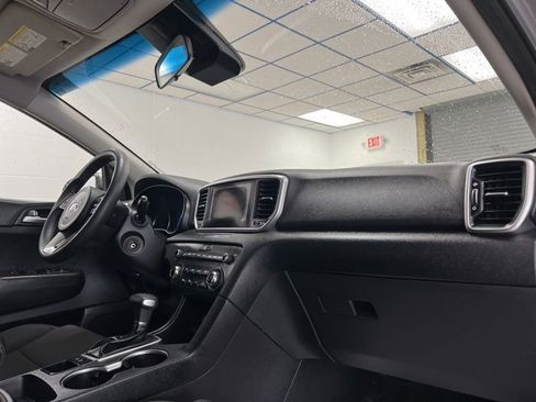 Used 2020 Kia Sportage LX FWD image 13