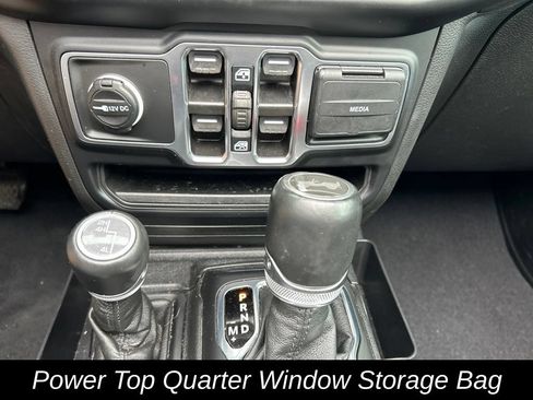 Used 2023 Jeep Wrangler Unlimited Sahara AWD/4WD image 29